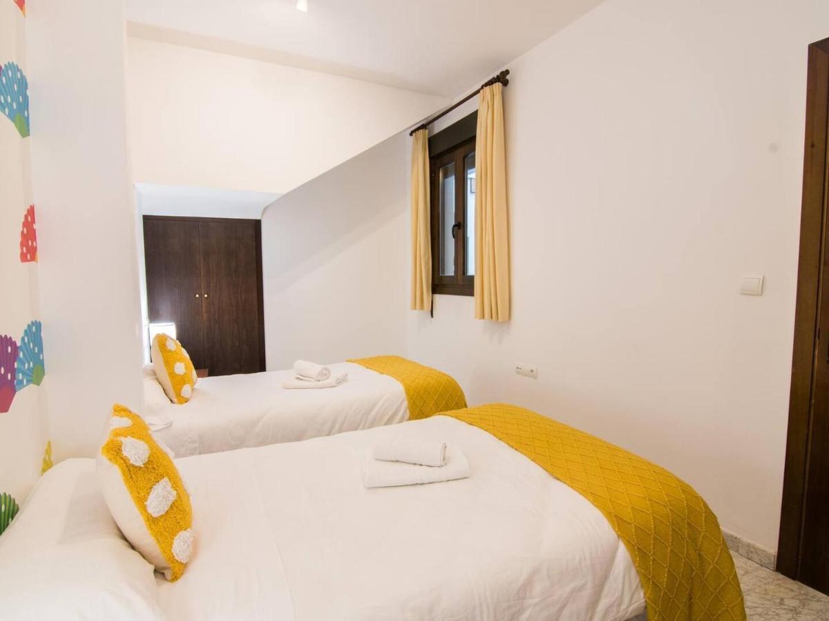 Апартаменты Tuguest Plaza De Gracia Гранада Экстерьер фото